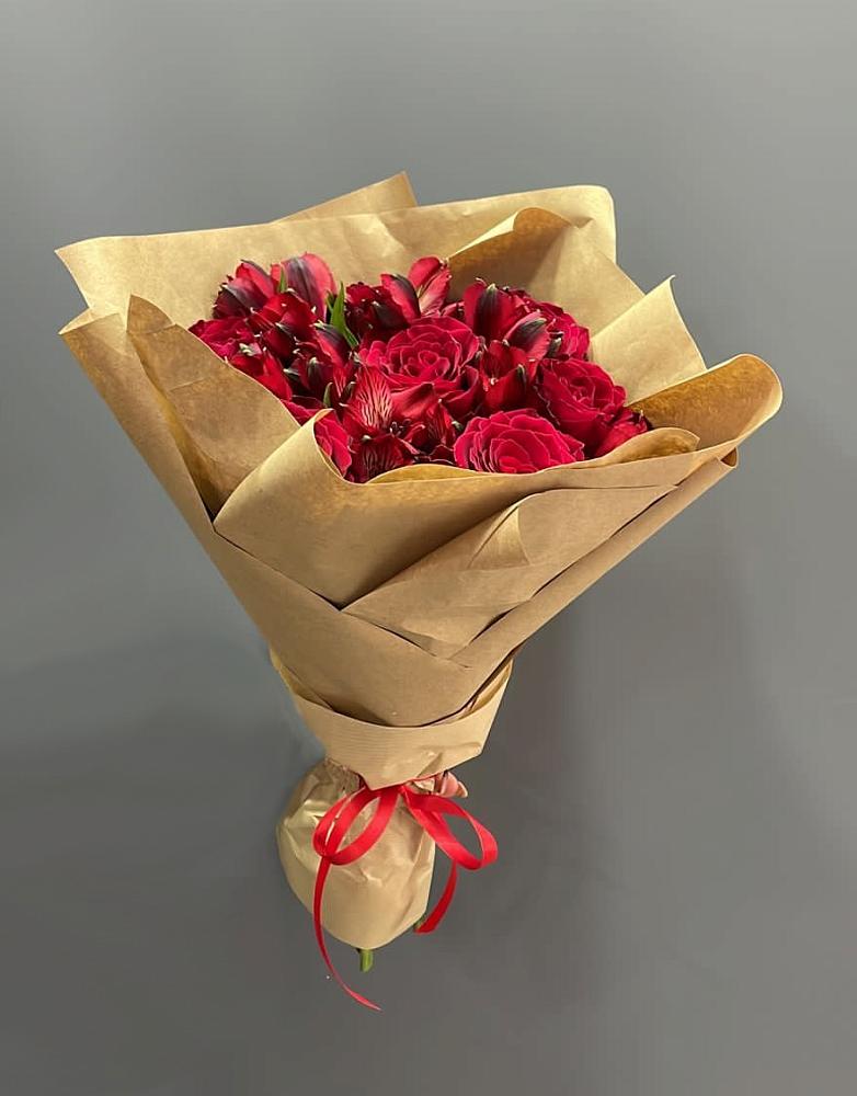 Букет цветов из: Альстромерии и Розы в Федоровском