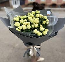 Букет Белые кустовые розы Солинеро в Федоровском