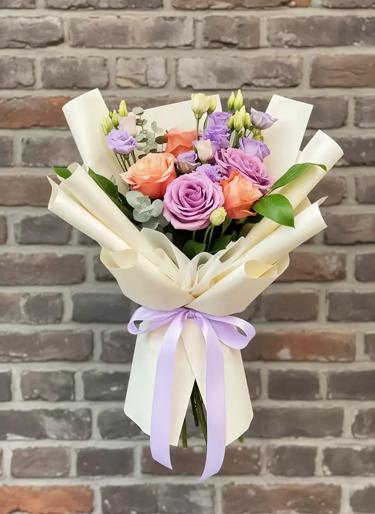 Букет цветов из: Лизиантусы и Розы в Федоровском
