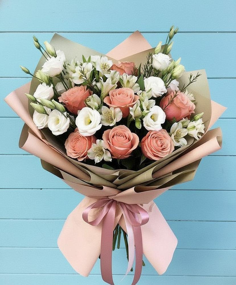 Букет цветов из: Розы, Альстромерии и Лизиантусы в Федоровском