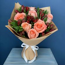 Букет цветов из:  Розы и Альстромерии в Федоровском