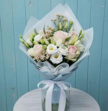 Букет цветов из:  Розы и Лизиантусы в Федоровском