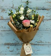 Букет цветов из:  Розы и Лизиантусы в Федоровском